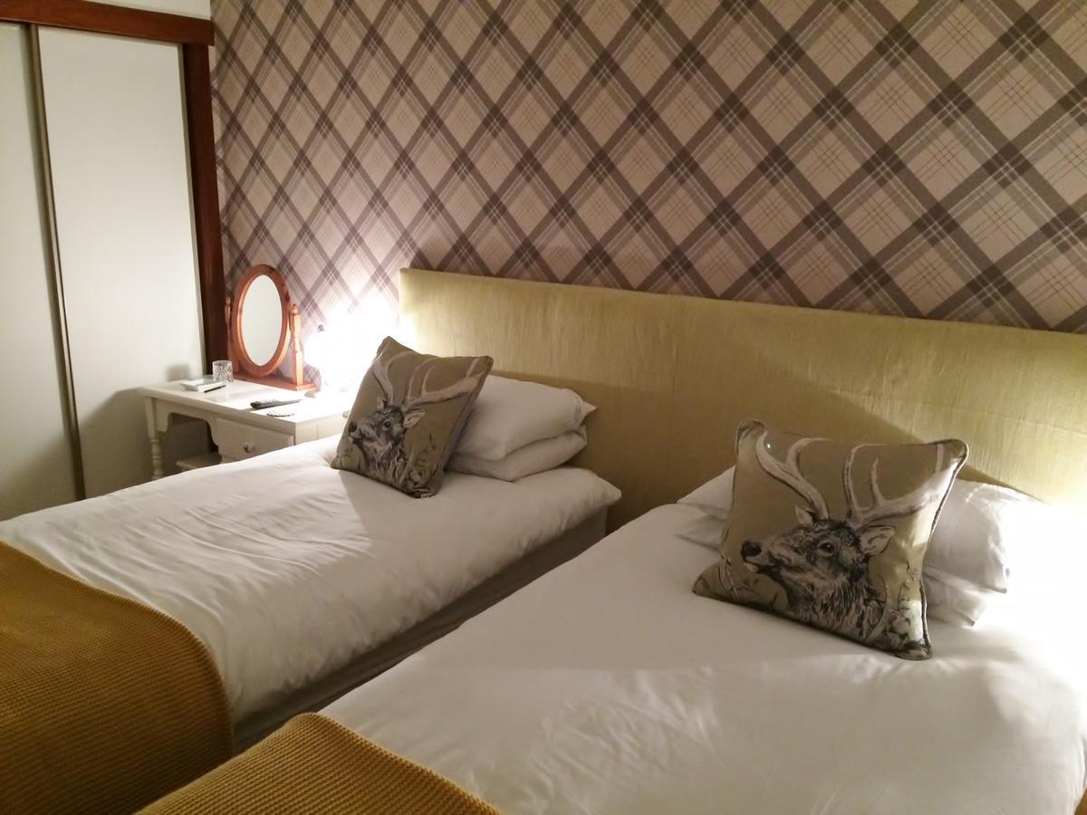 Brookford B&B Dalry  Exteriör bild
